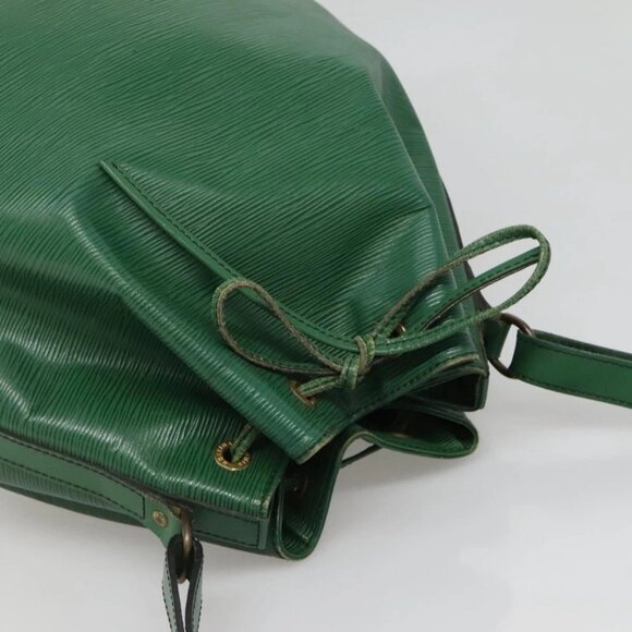 LOUIS VUITTON Epi Noe Shoulder Bag Green - Picture 11 of 15